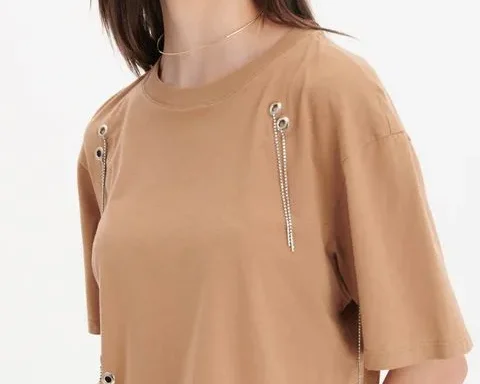 A melhor blusa meio formal para arrasar com qualquer look - isso por apenas R$ 200,00